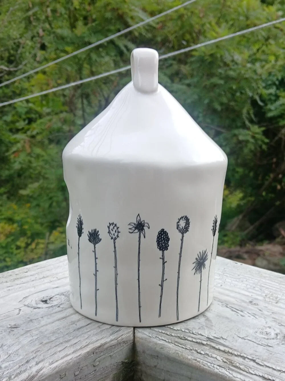 Rae Dunn Magenta M Studios Exclusive Round HOME Birdhouse Wildflower 21 Stems